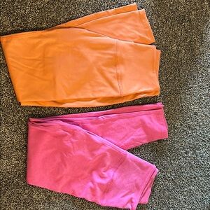 Beyond Yoga Pink and Orange Leggings